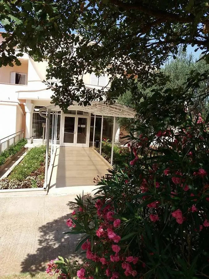 *** Affittacamere Hotel Pansion Oliva Krnica Croazia