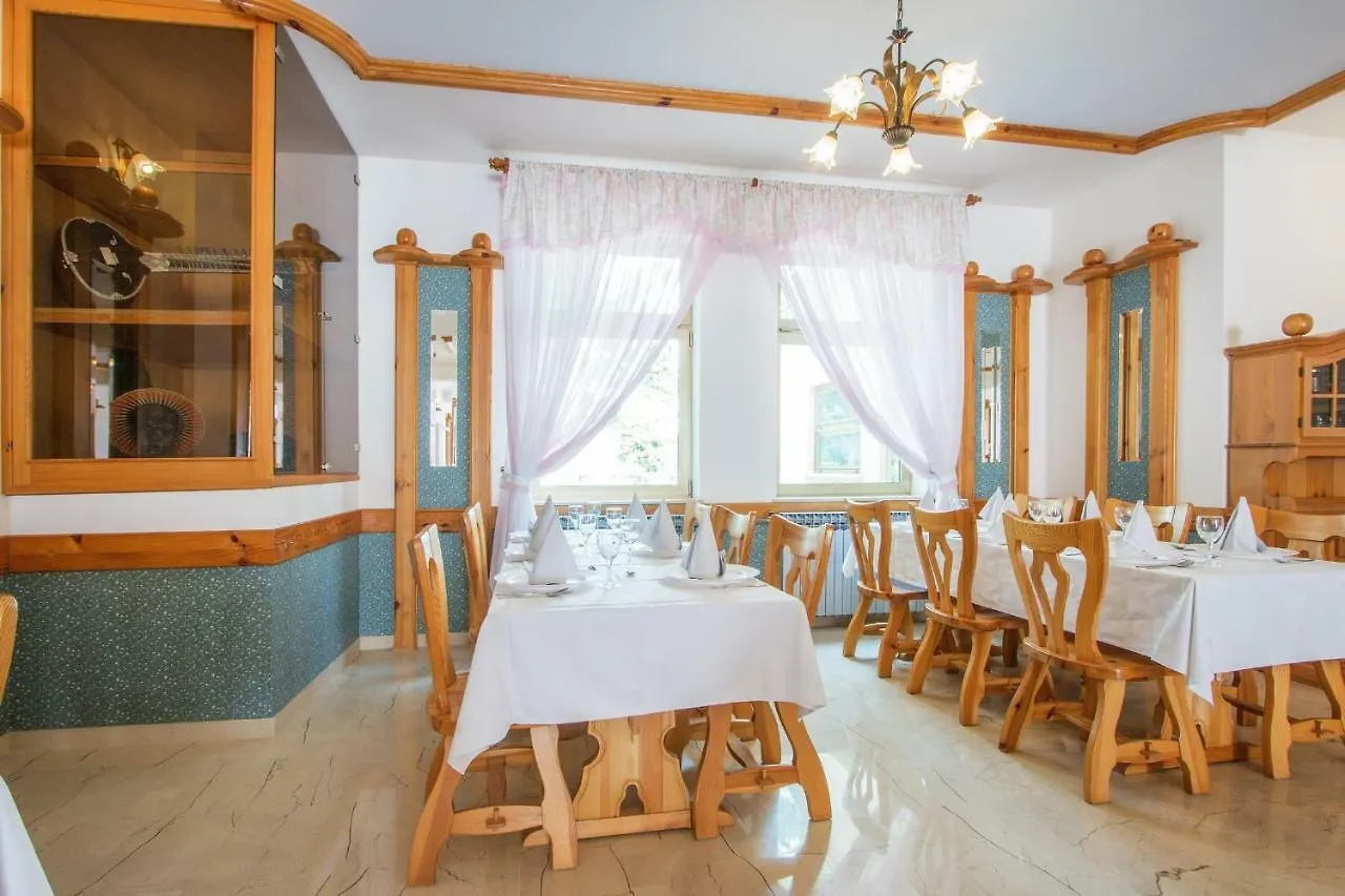 Pensión Hotel Pansion Oliva Krnica