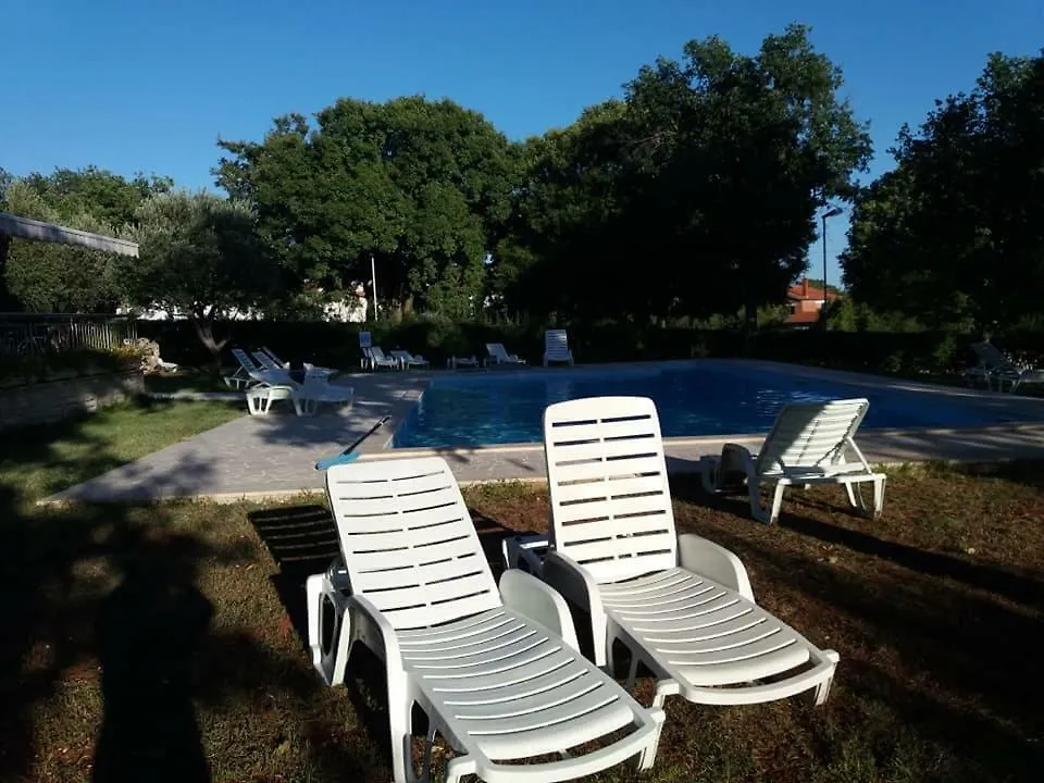 Pensión Hotel Pansion Oliva Krnica